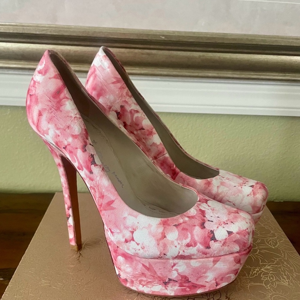 Alice & Olivia Pink Floral Platform Heels
